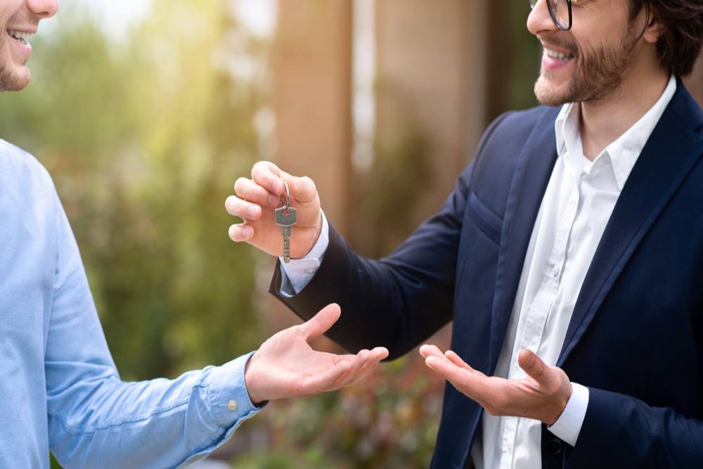 Cash Vs. Traditional Home Buyers