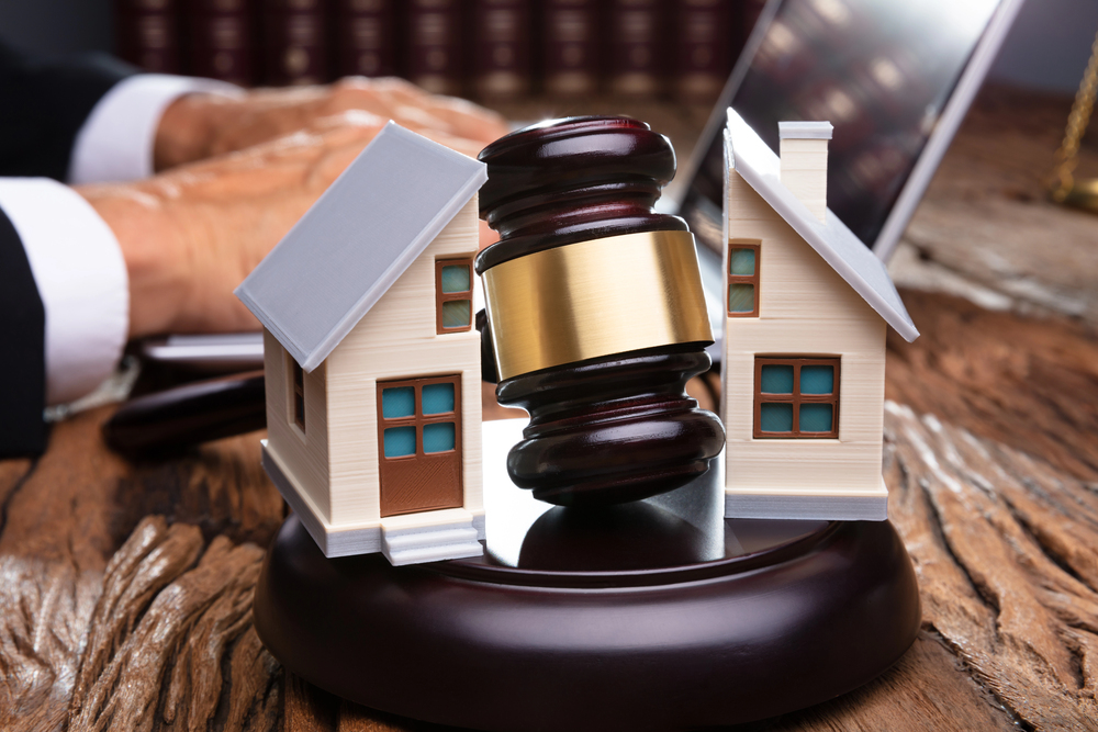 Selling A House After Divorce: Pros And Cons
