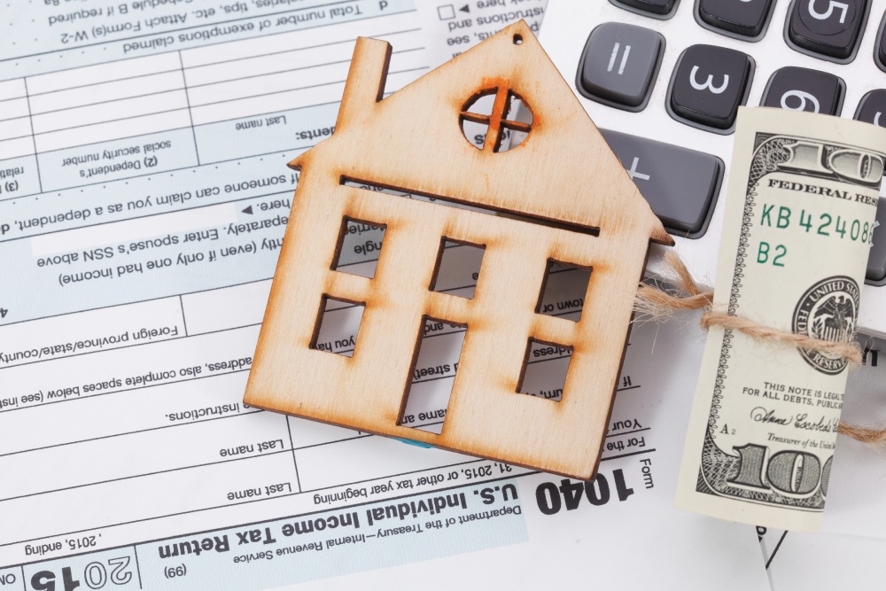 Selling A House In Foreclosure: What Homeowners Need To Know