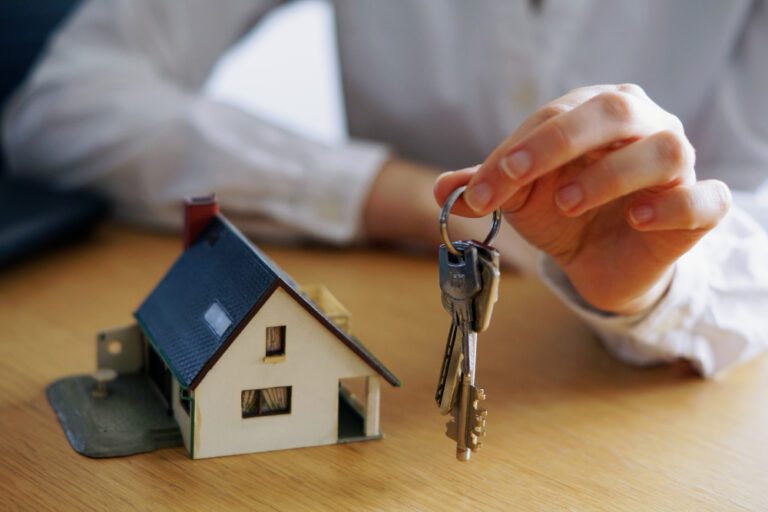 How Long Do You Have To Sell Your House After A Divorce?